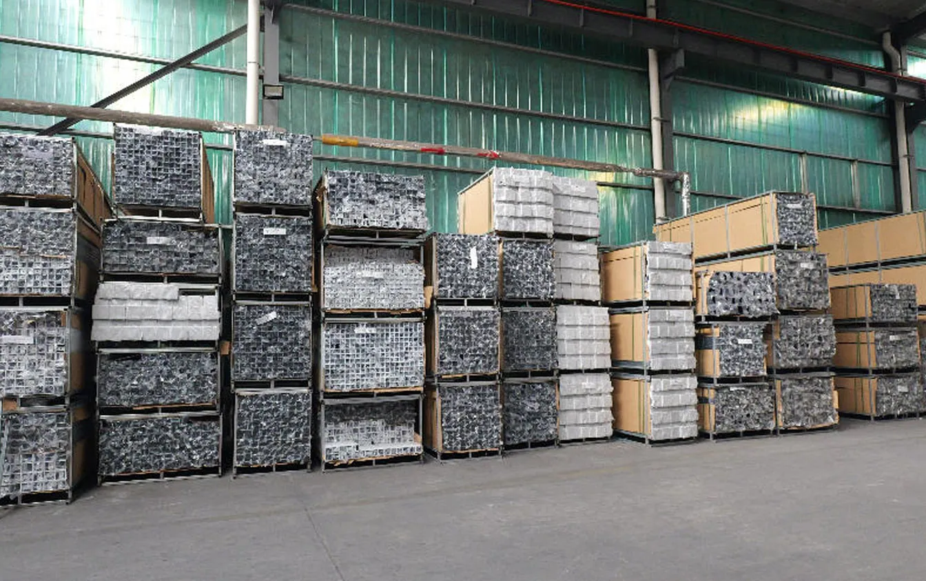 How Proper Fence Packaging Helps Australian Importers Reduce Hidden Costs